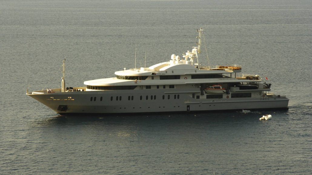 Alysia-yacht-left-side