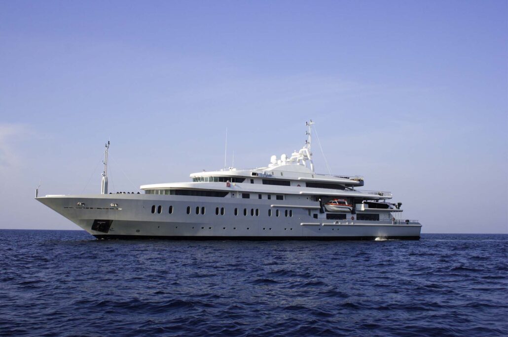 Megayacht-photo-from-sea-level-left-side
